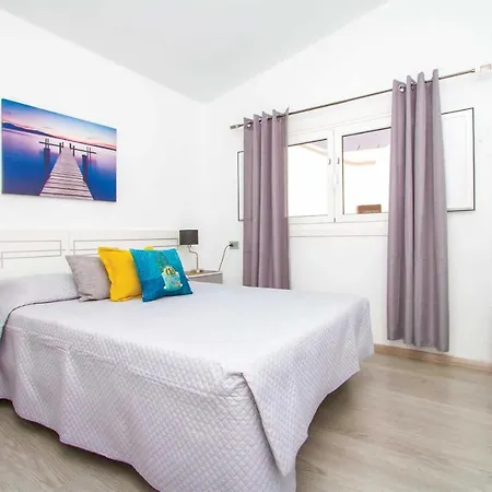 Puerto Del Carmen Sleeps 6 Wifi * Пуэрто дель Кармен