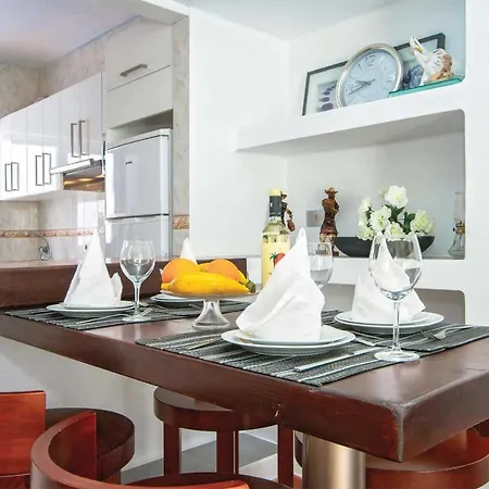 Puerto Del Carmen Sleeps 6 Wifi Пуэрто дель Кармен